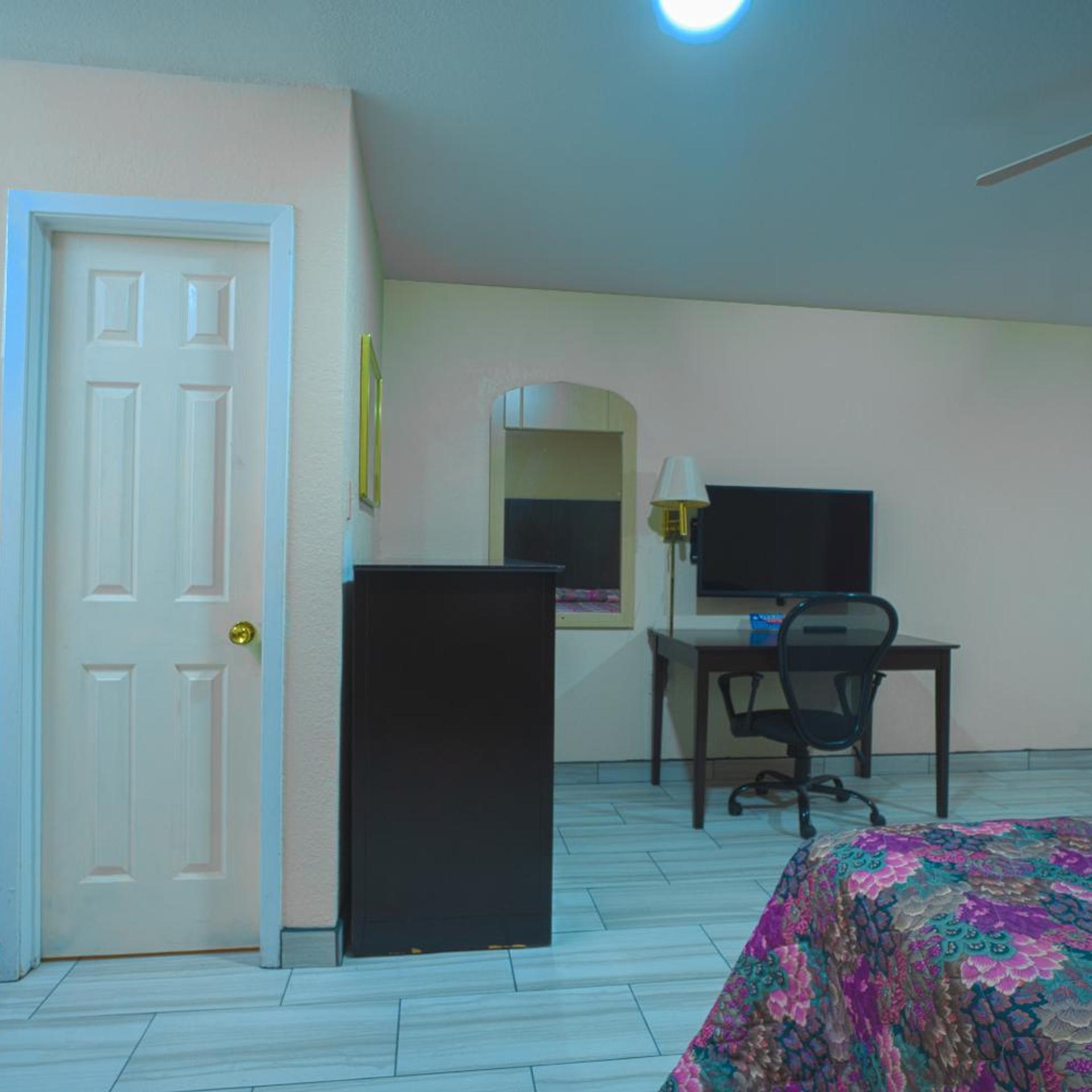 Executive Inn and Suites 38/50