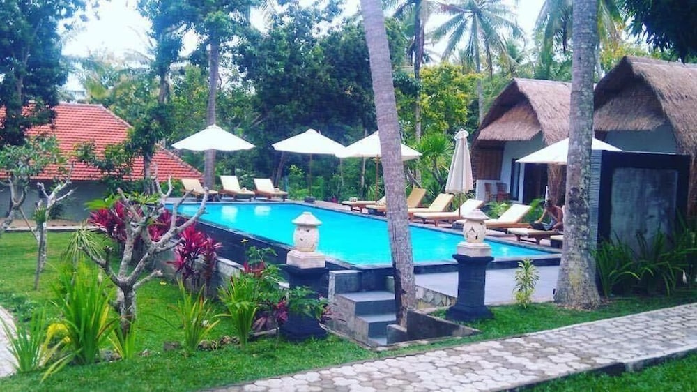 Bintang Bungalow 10/61
