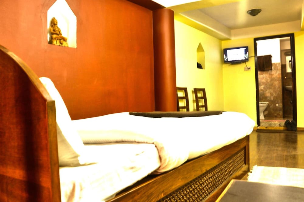 Siddhi Home & Restaurant 29/45