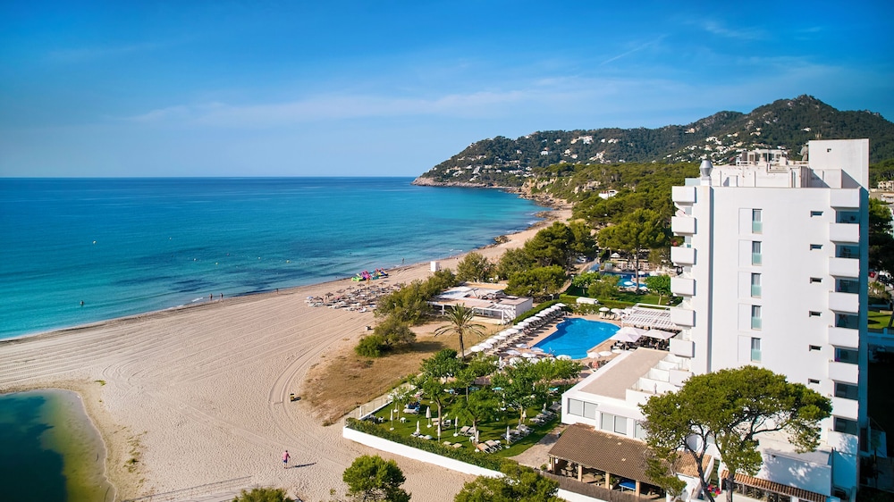 Universal Hotel Castell Royal 48/56