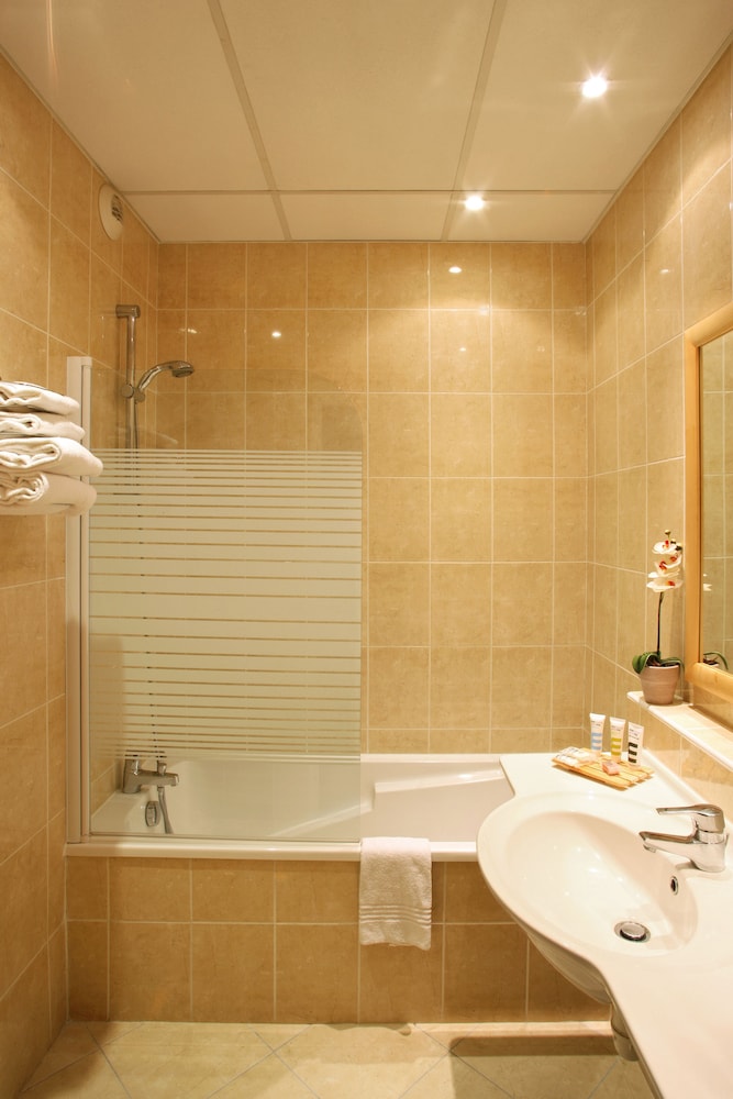 Mercure Tours Centre 63/64