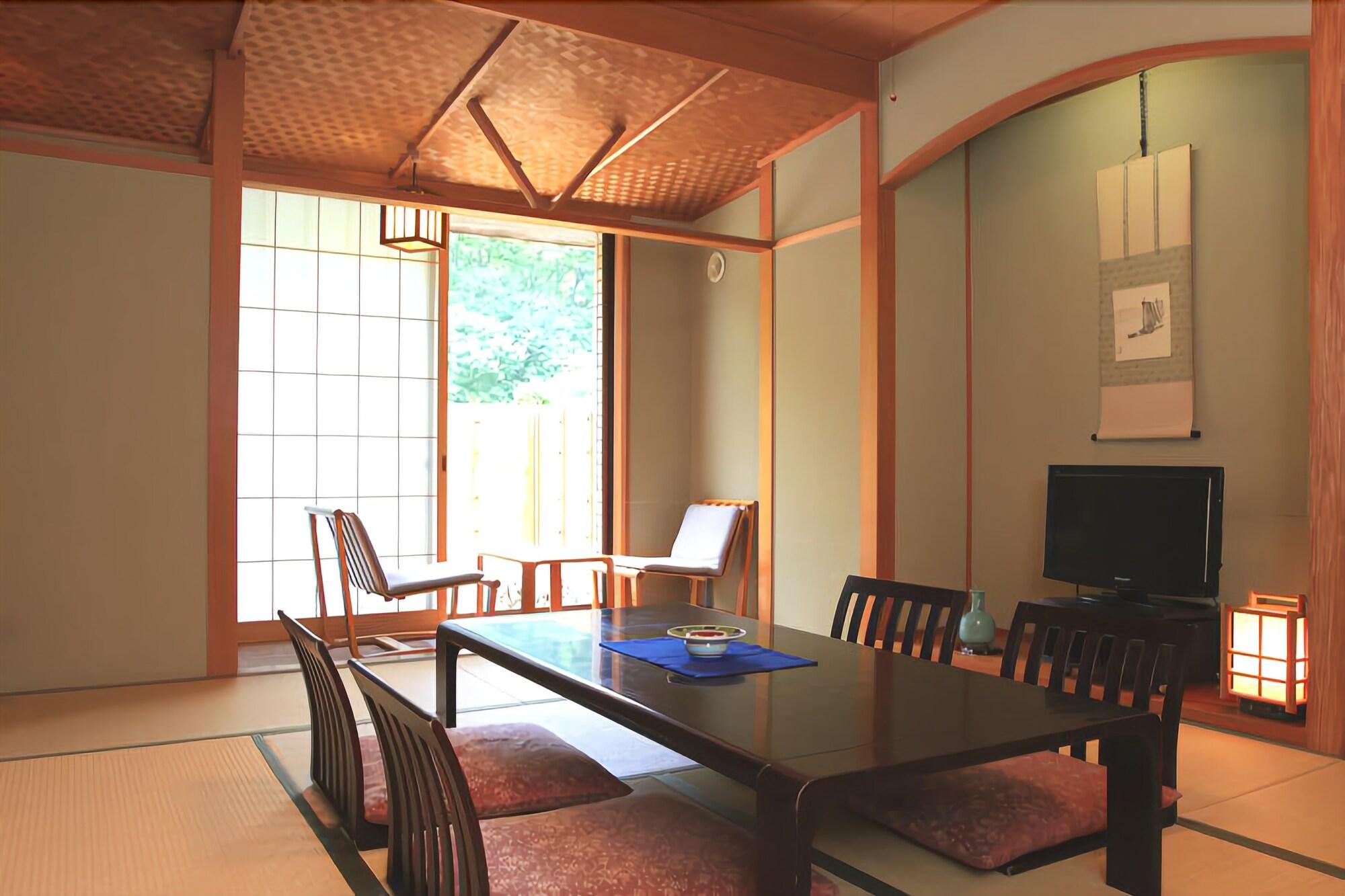Takeo Century Hotel 24/25