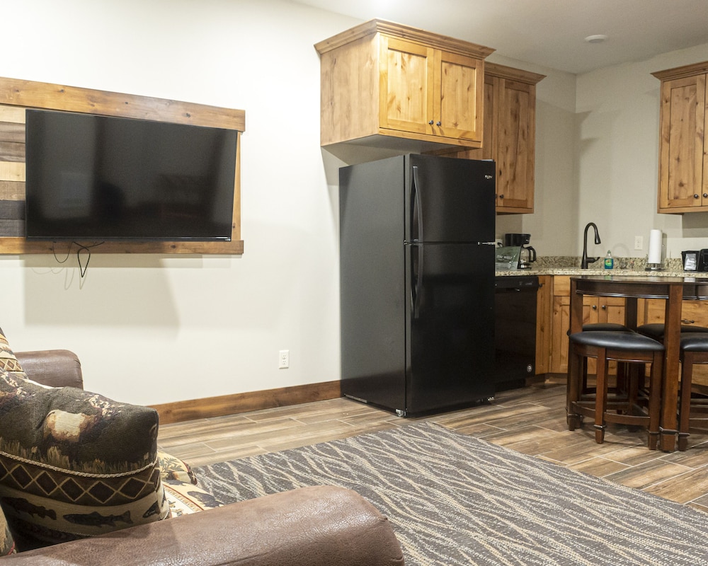 Sawtelle Mountain Resort 32/36