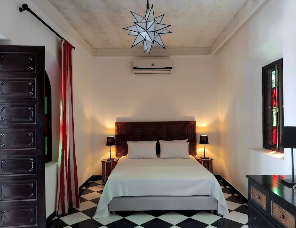 SUPERIOR, DOUBLE BED, PATIO