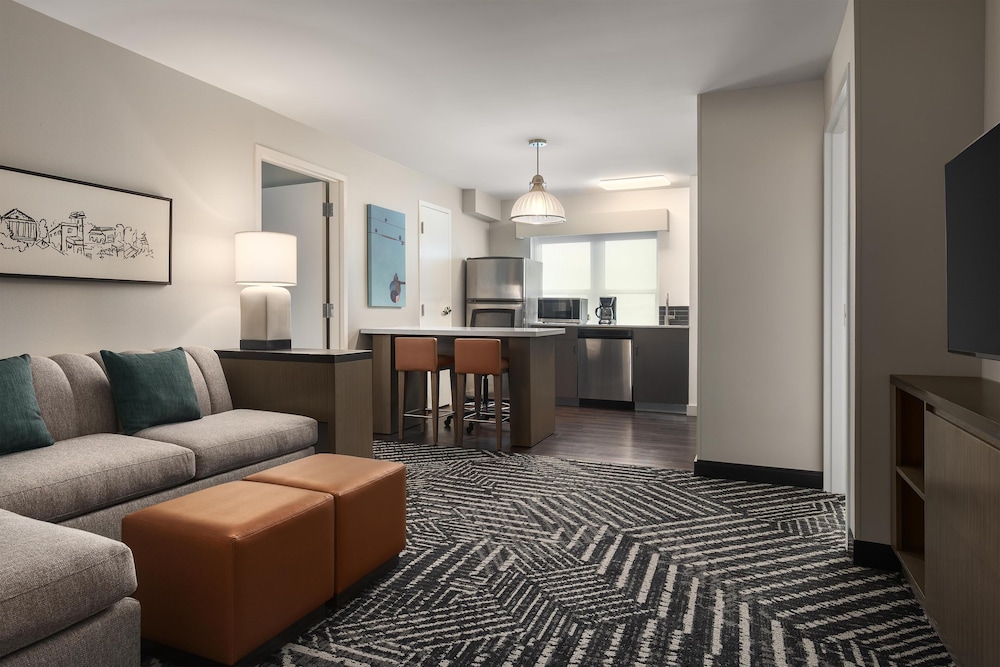 Hyatt House Charleston/Historic District 39/57