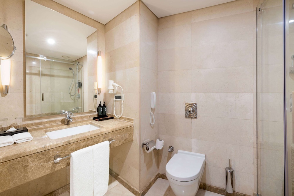 غرفة سوبيريور بسريرين منفصلين، Ramada Plaza By Wyndham Istanbul City Center 3/4