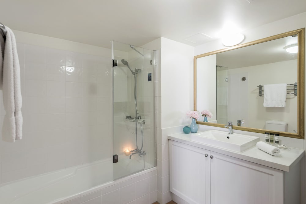 Oaks Gold Coast Calypso Plaza Suites 70/72