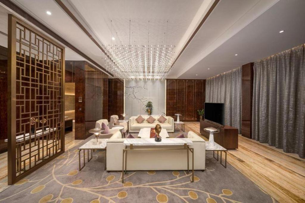Zhong Ding Oriental Mandarin Hotel 35/50