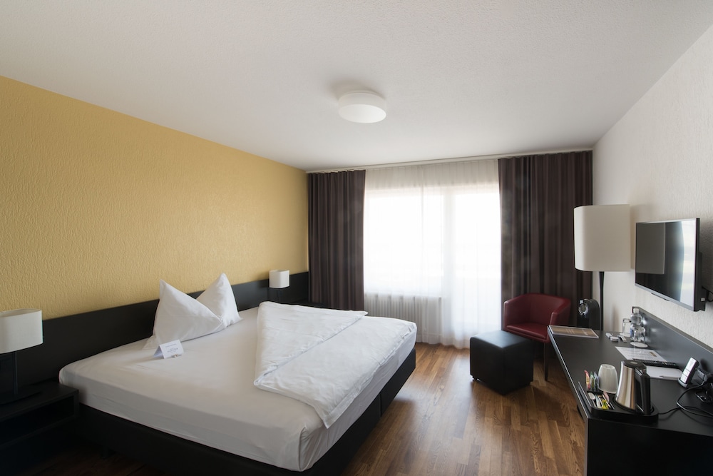 Hotel Illuster 18/50