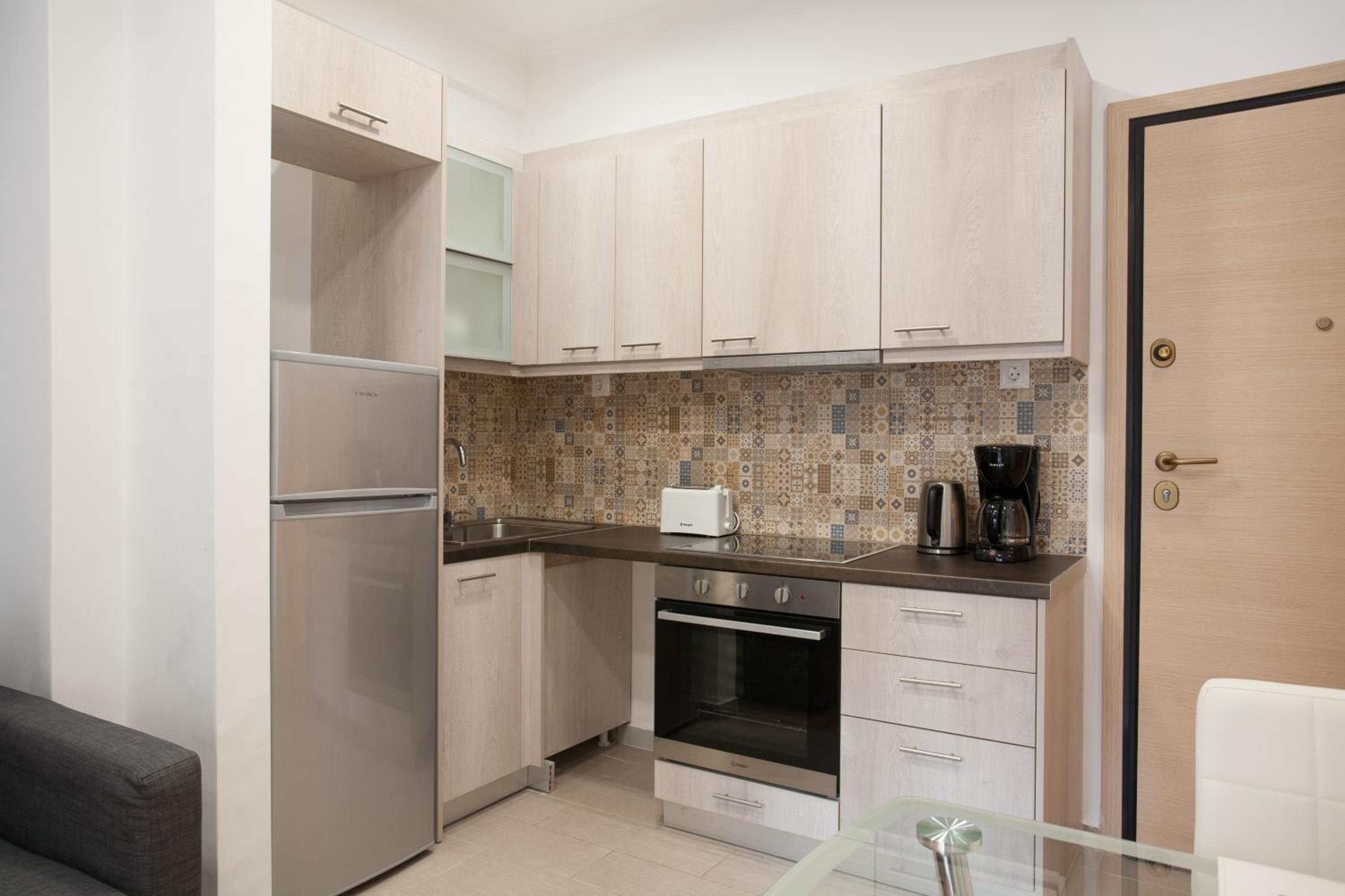Nicholas Point Apartments and Rooms 22/26