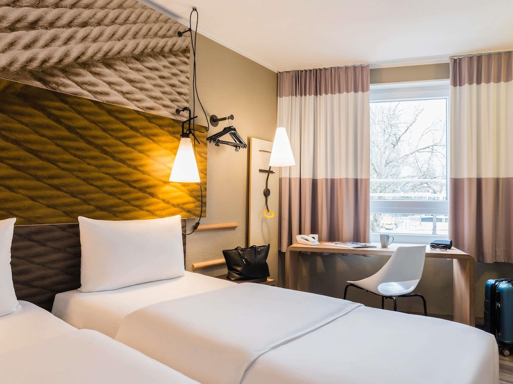 Ibis Heidelberg Hauptbahnhof 29/73
