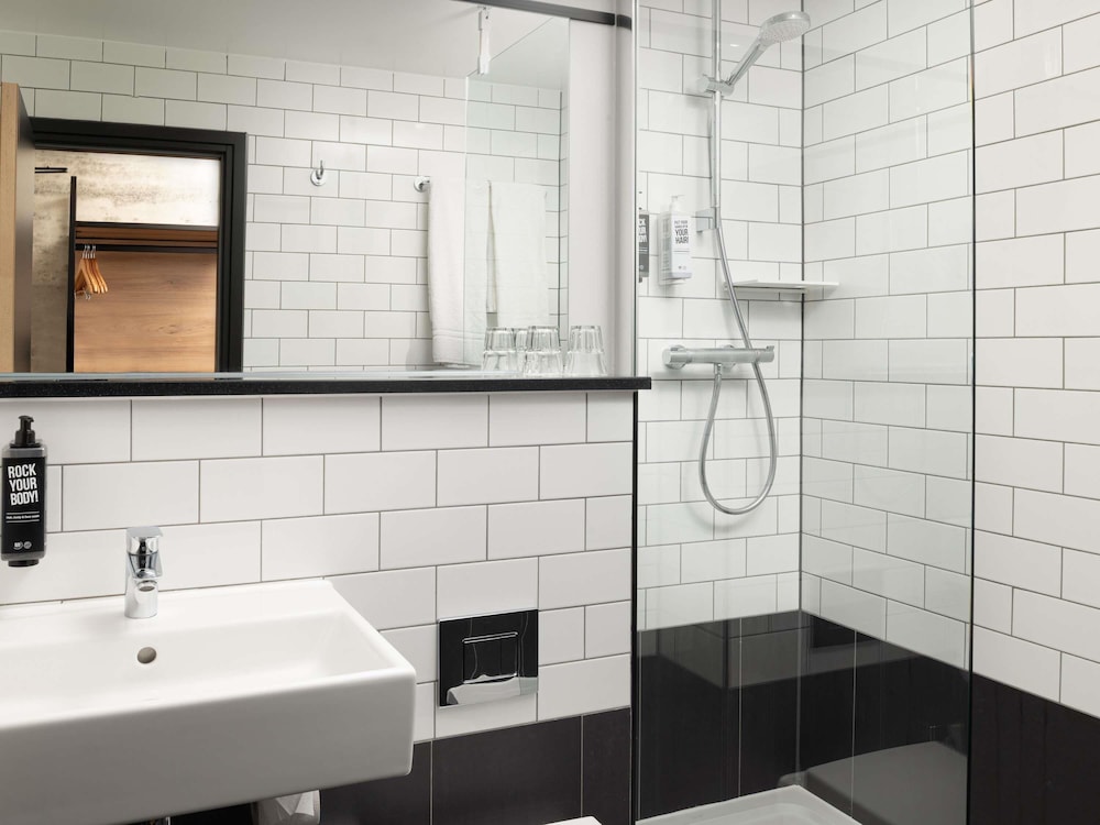 Ibis London Earls Court 73/73