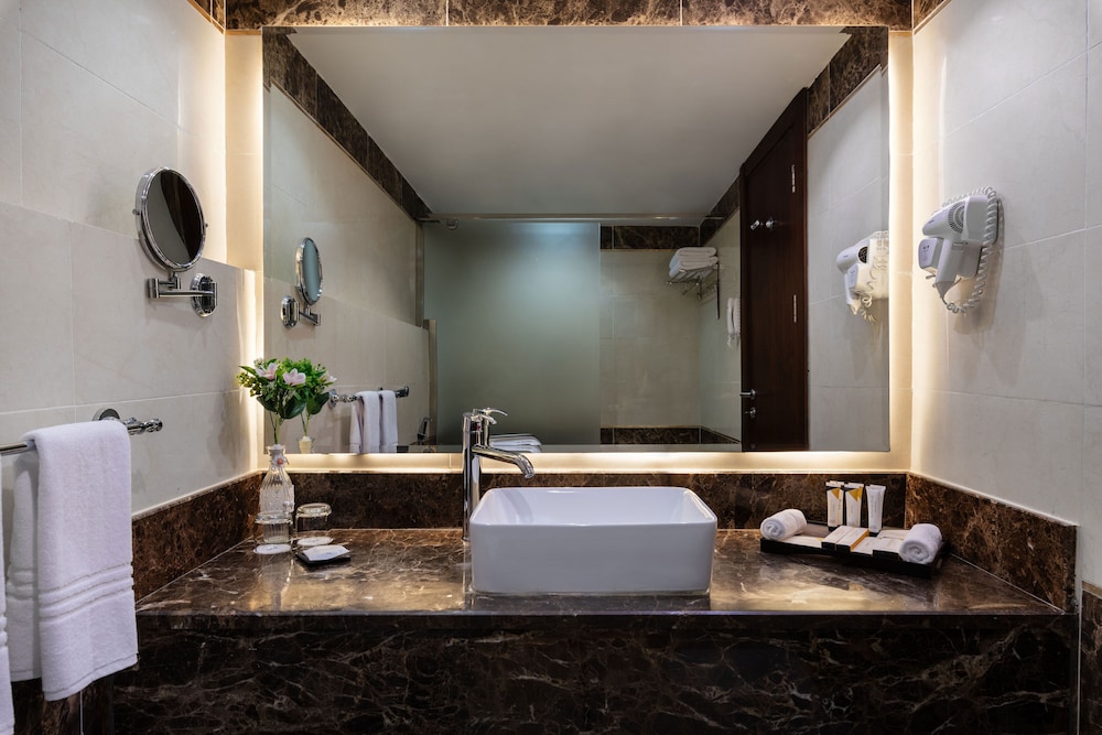 فندق ورويك جدة(Warwick Hotel Jeddah) 62/63