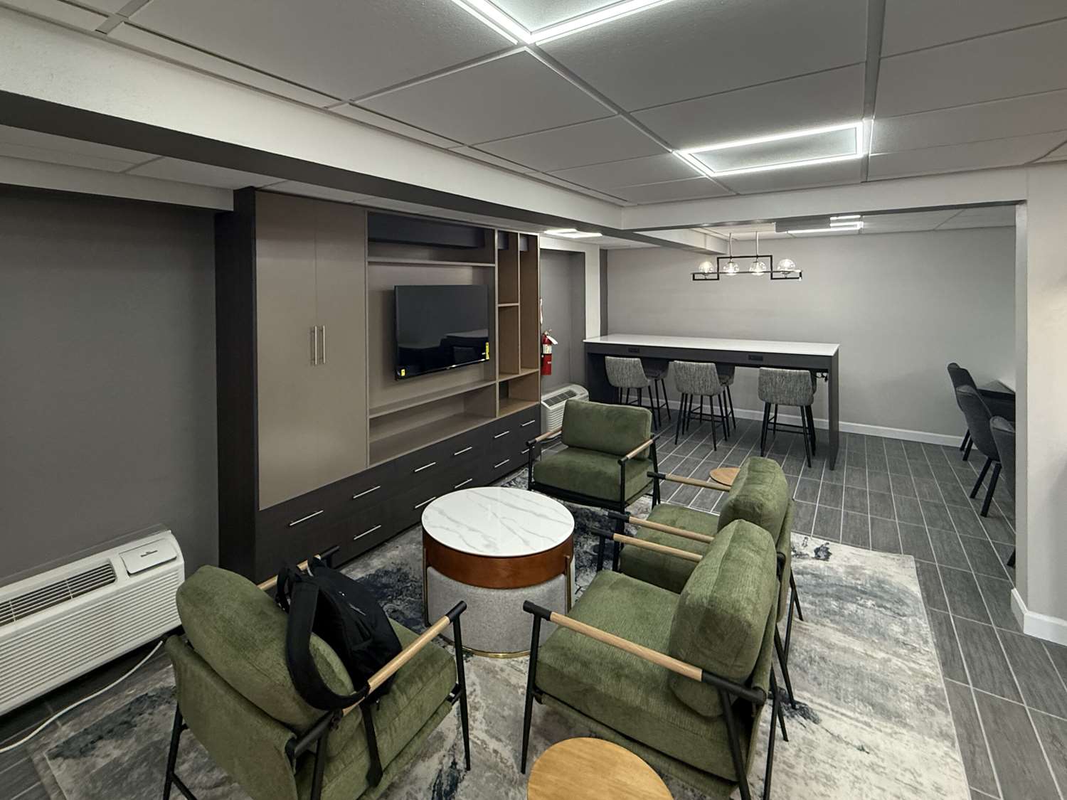 Clarion Pointe Decatur River City 28/41
