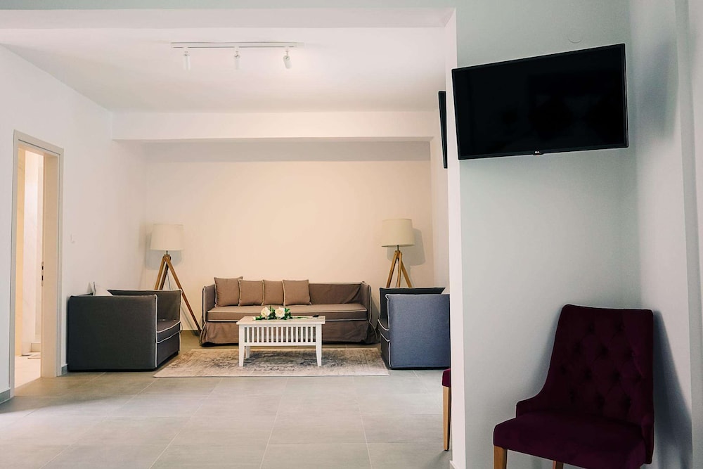 Stavros Beach Hotel 40/50
