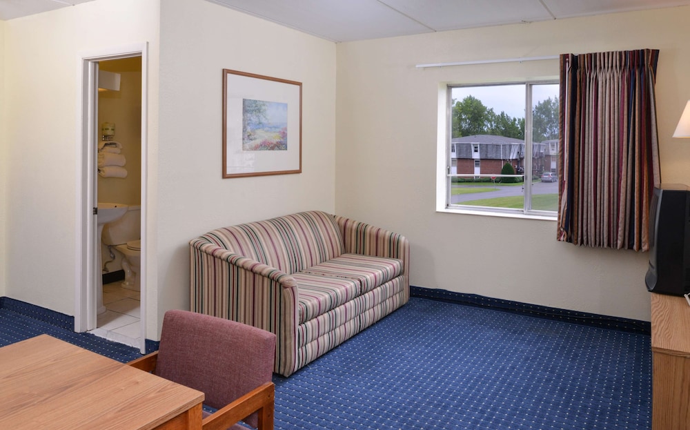 Americas Best Value Inn Geneva 24/38