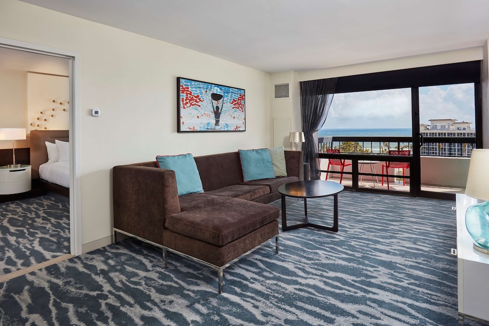 Waterstone Resort And Marina Curio Collection Ex Waterstone Resort Marina A Doubletree By Hilton 37/56