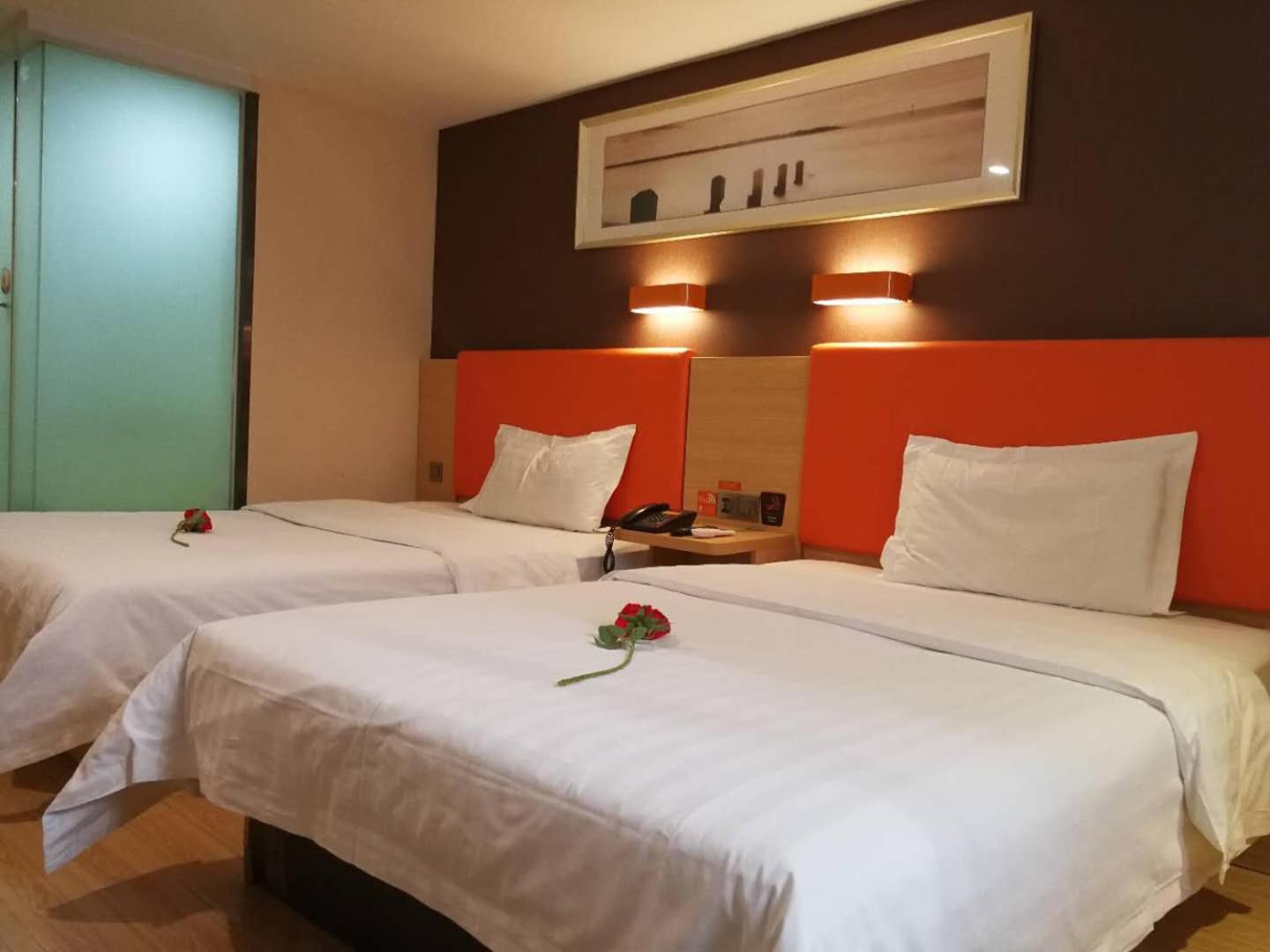 7 Days Inn Premium Beijing Dongzhimen Airport Express Station 6/22