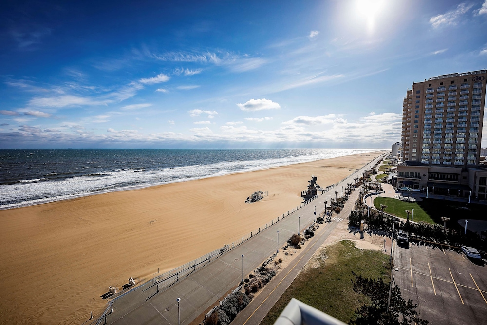 Hampton Inn Virginia Beach-Oceanfront North 5/75