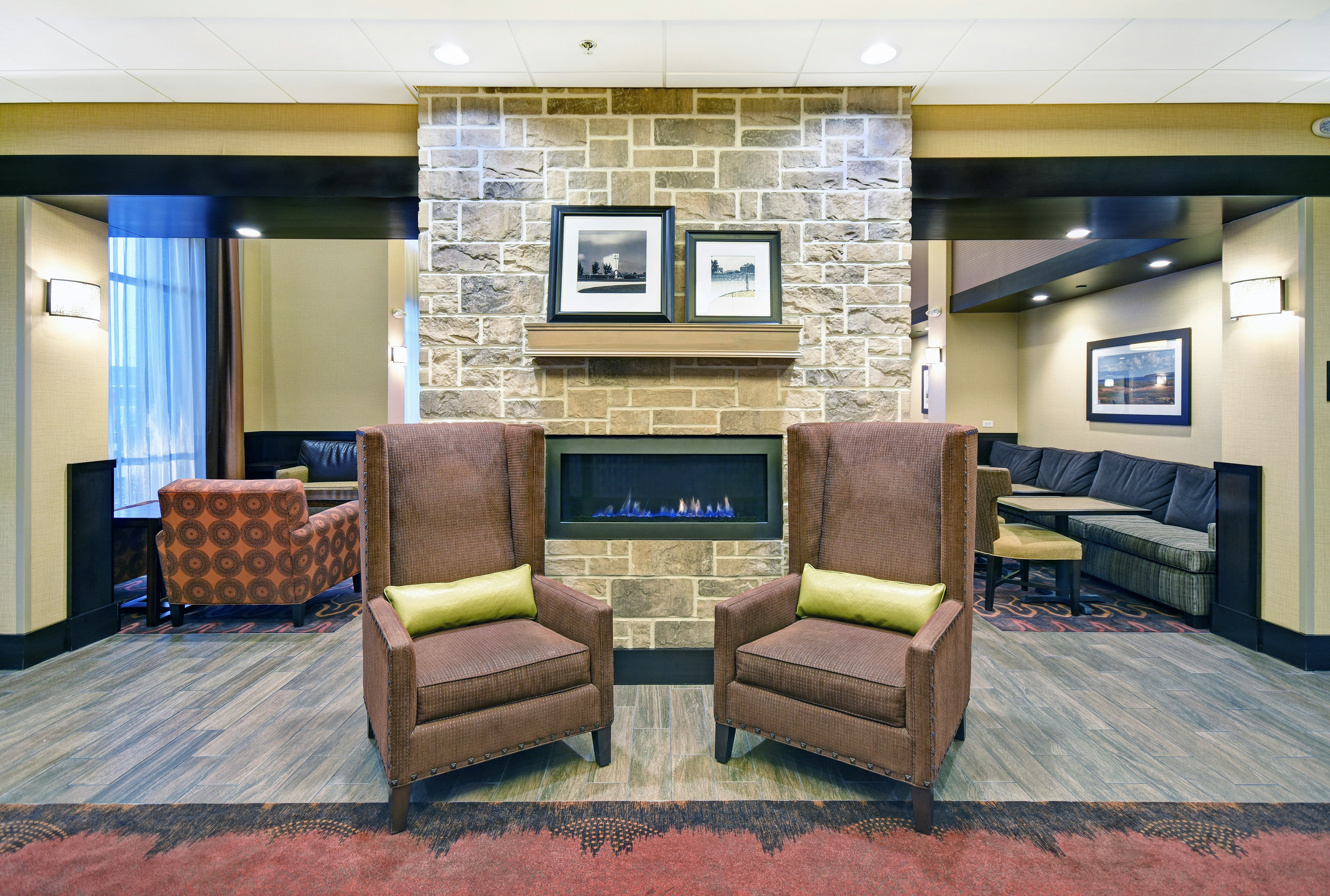 Hampton Inn and Suites Milwaukee Franklin 33/44