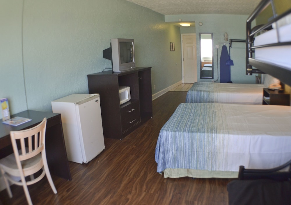Boardwalk Beach Resort Hotel 31/65