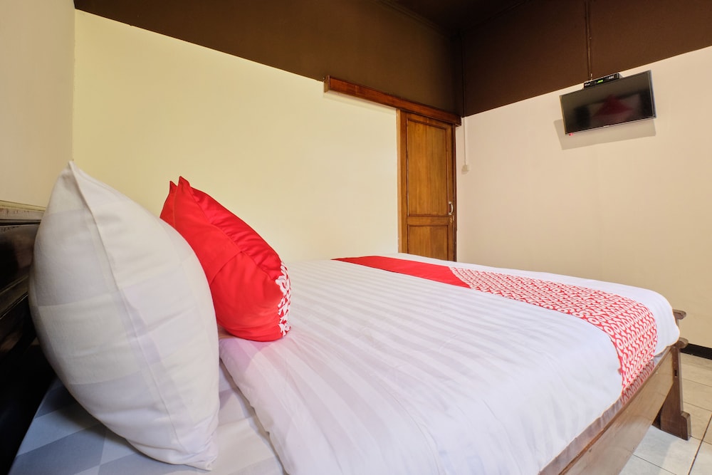 OYO 2519 Mayang Garini 15/27