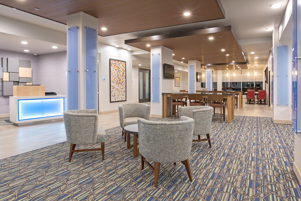 Holiday Inn Express And Suites Lincoln I 80 44/60