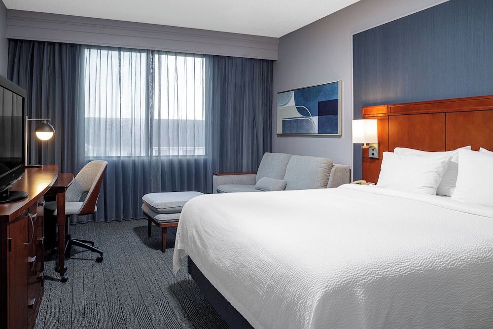 Room, King Bed, Sofa