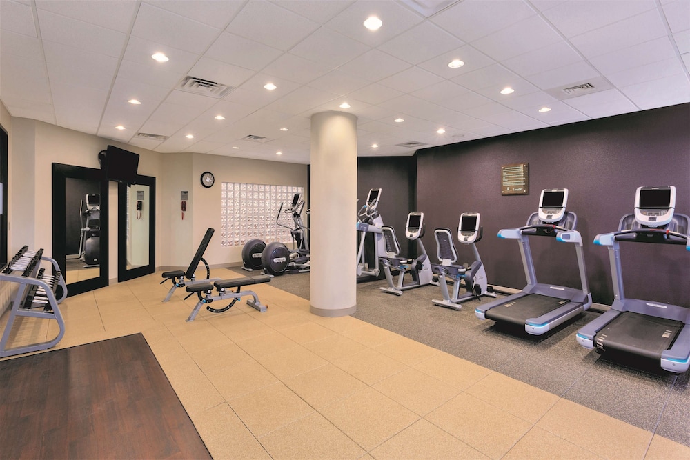 Embassy Suites by Hilton Denver Tech Center 23/64