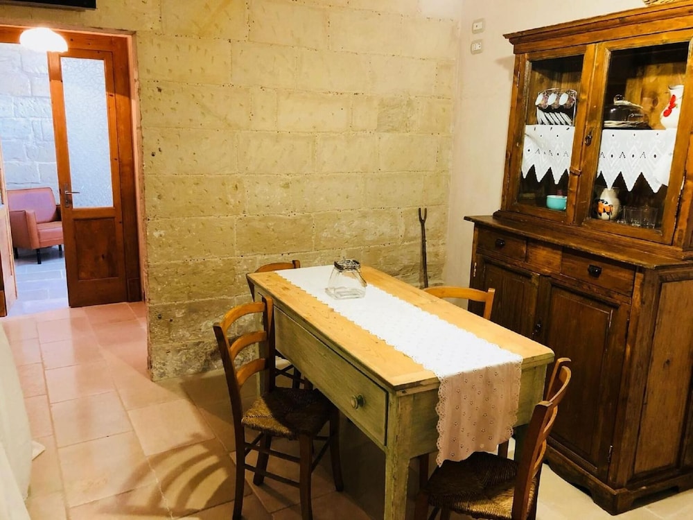 Borgo In Corte 52/72