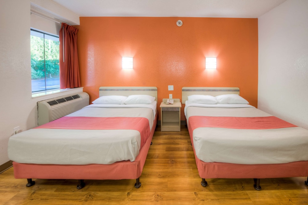 Motel6 Niantic, CT - New London 19/46