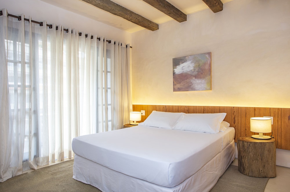 Hotel Mercedes 18/74