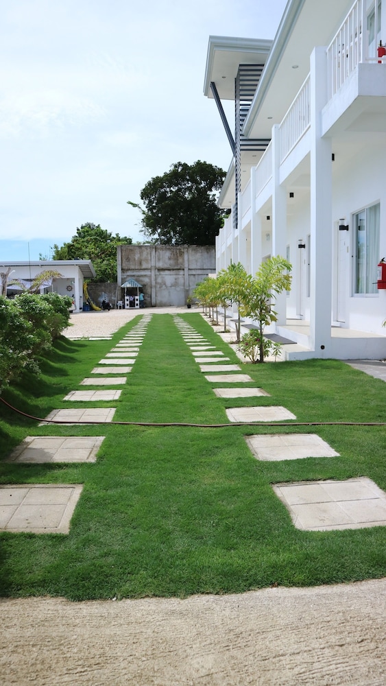 Seascape Resort Oslob 11/66