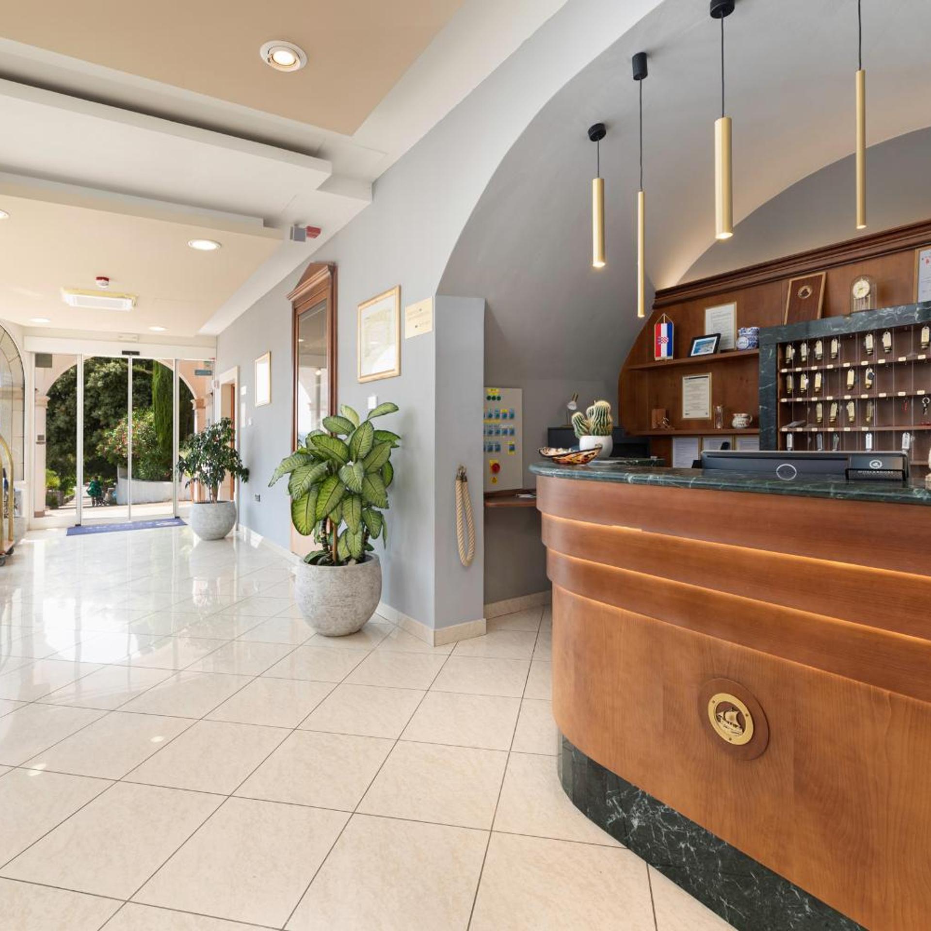 Hotel Kanajt 5/50