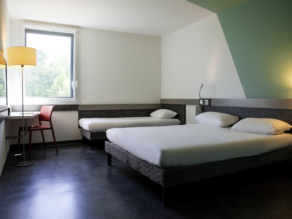 Ibis Budget Archamps Porte De Geneve 21/55