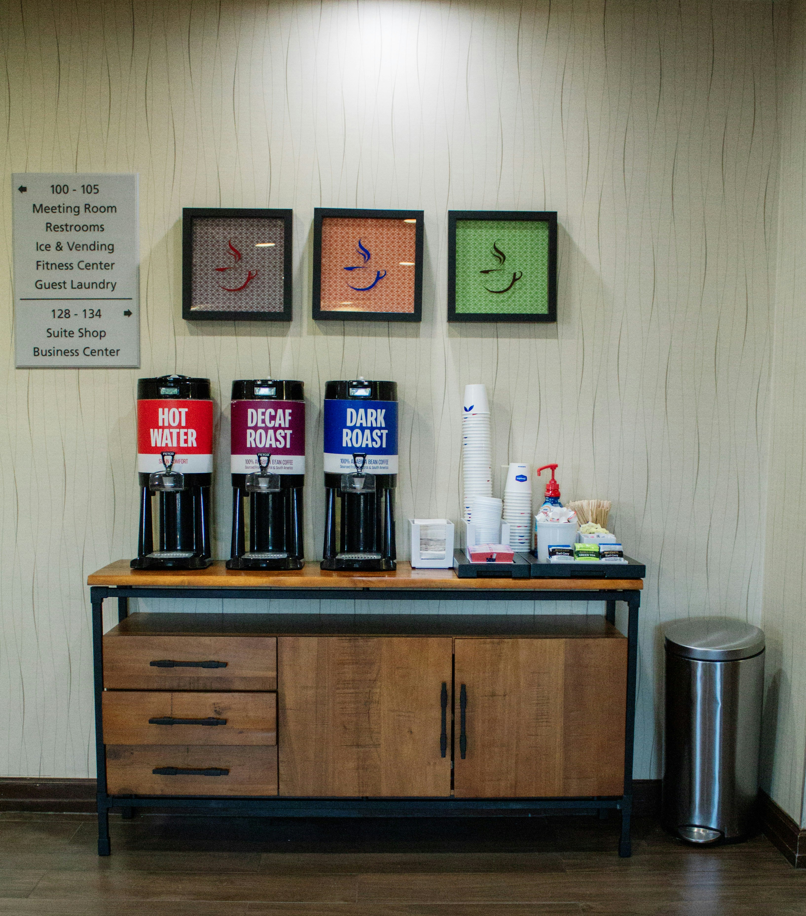 Lobby at HAMPTON INN AND SUITES BLYTHE, BLYTHE - CA