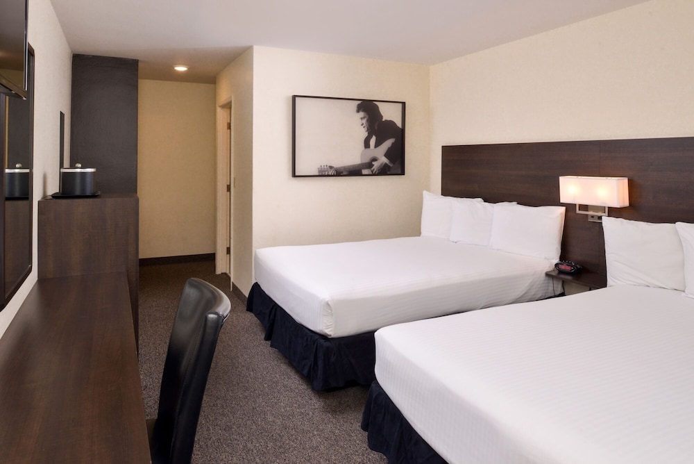 غرفة قياسية بسريرين كوين، Steam Plant Hotel 2/5