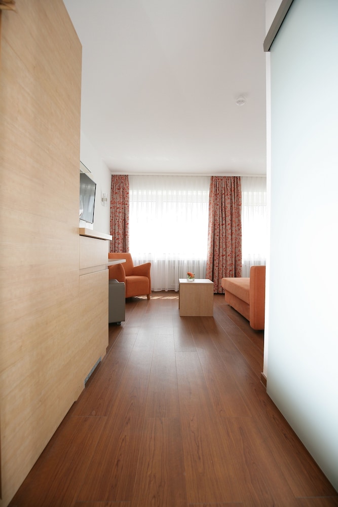 Badhotel Restaurant Stauferland 30/75