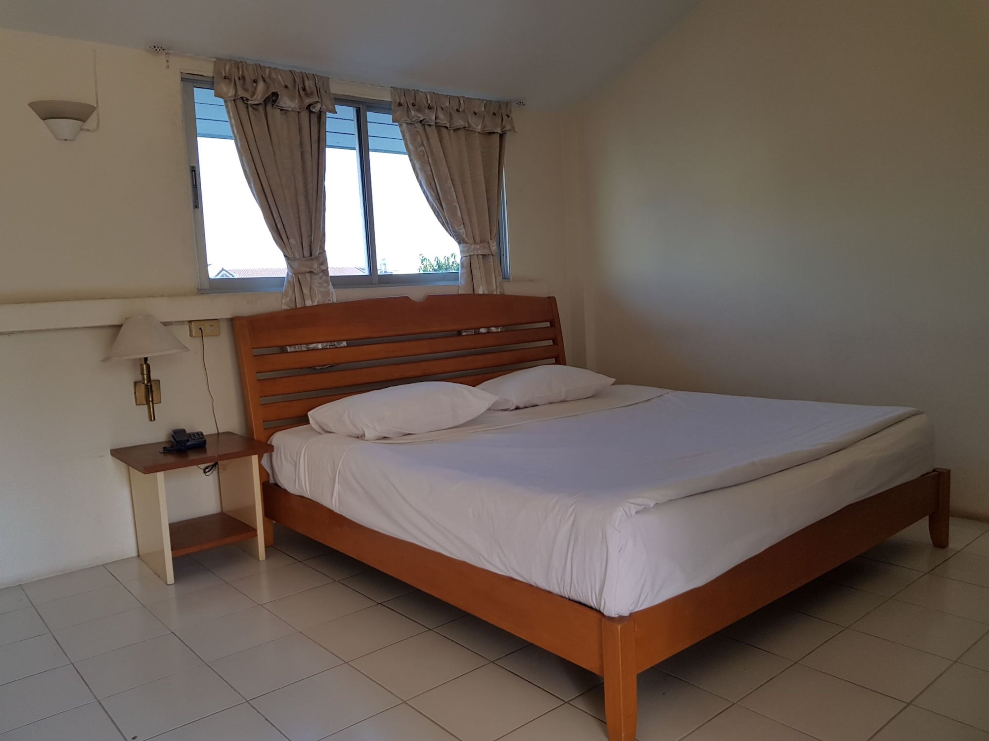 SUPERIOR, DOUBLE BED