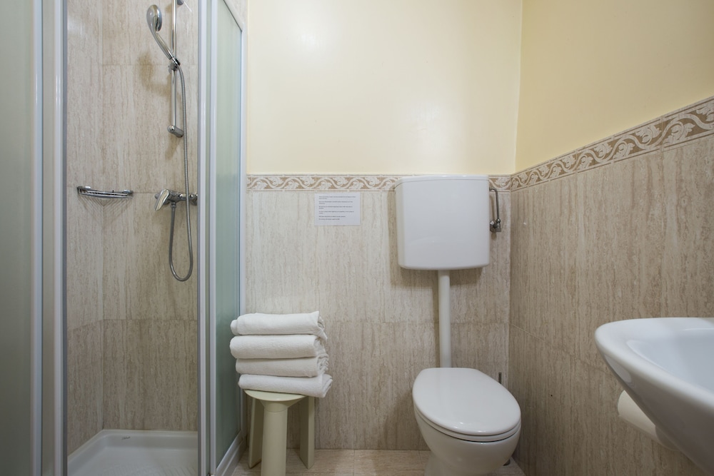 U-Visionary Venezia Hotel 50/50