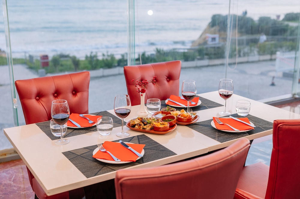 Monicca Collection Suites and Residences 57/74