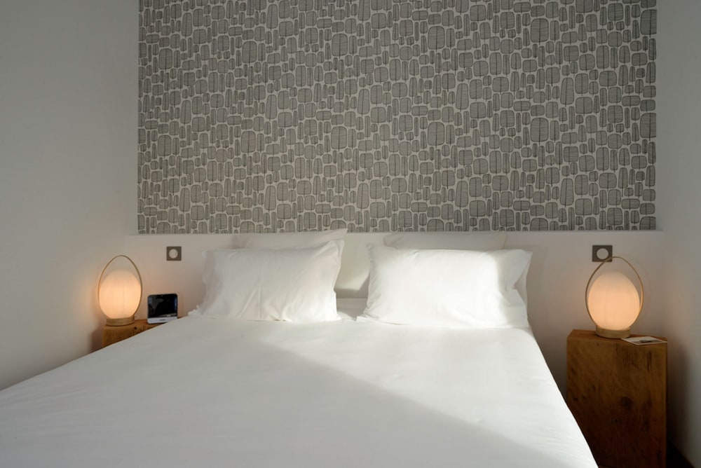 Hotel 96 12/50