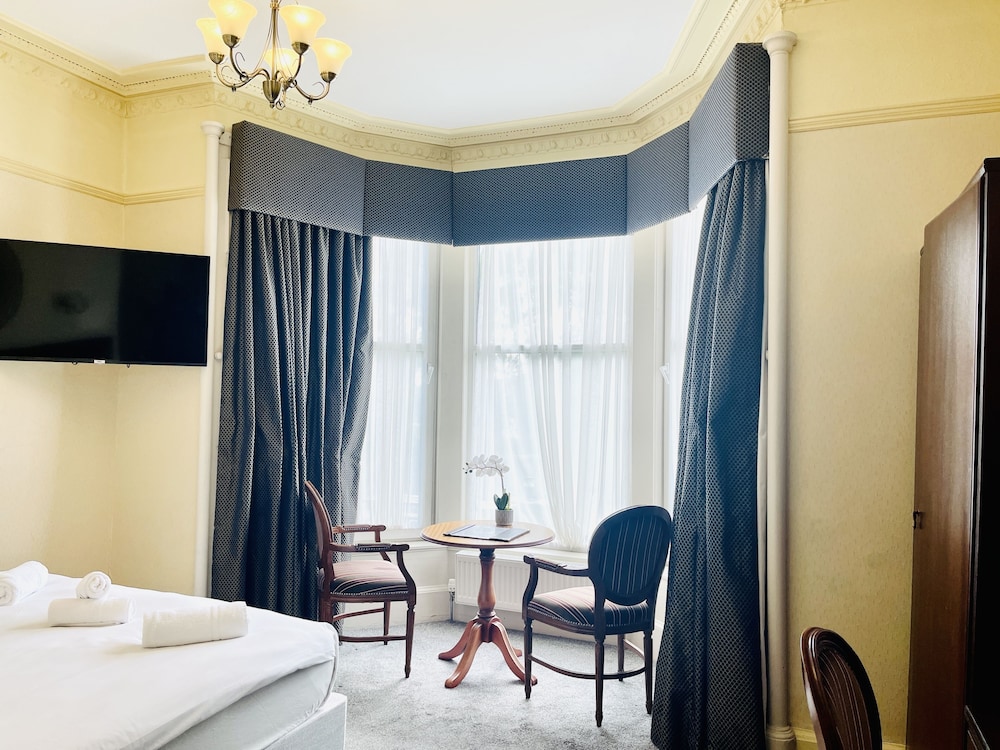 Lovat Hotel 21/42