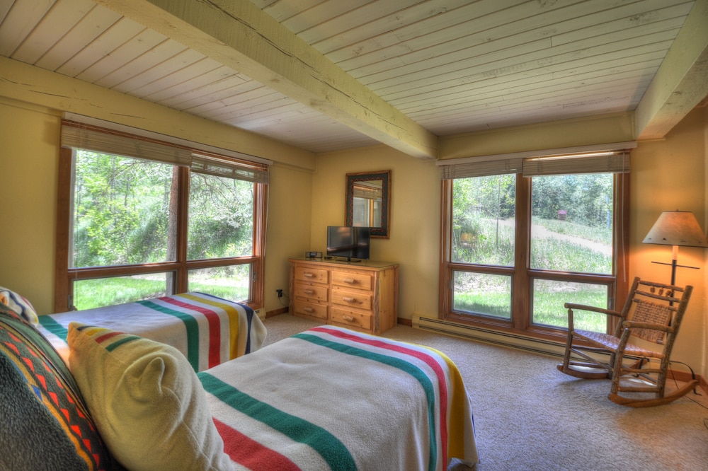 Top of the Village - Destination Hotels & Resorts 27/56