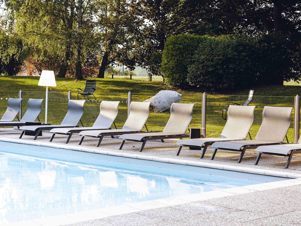 NOVOTEL BEAUNE 70/73