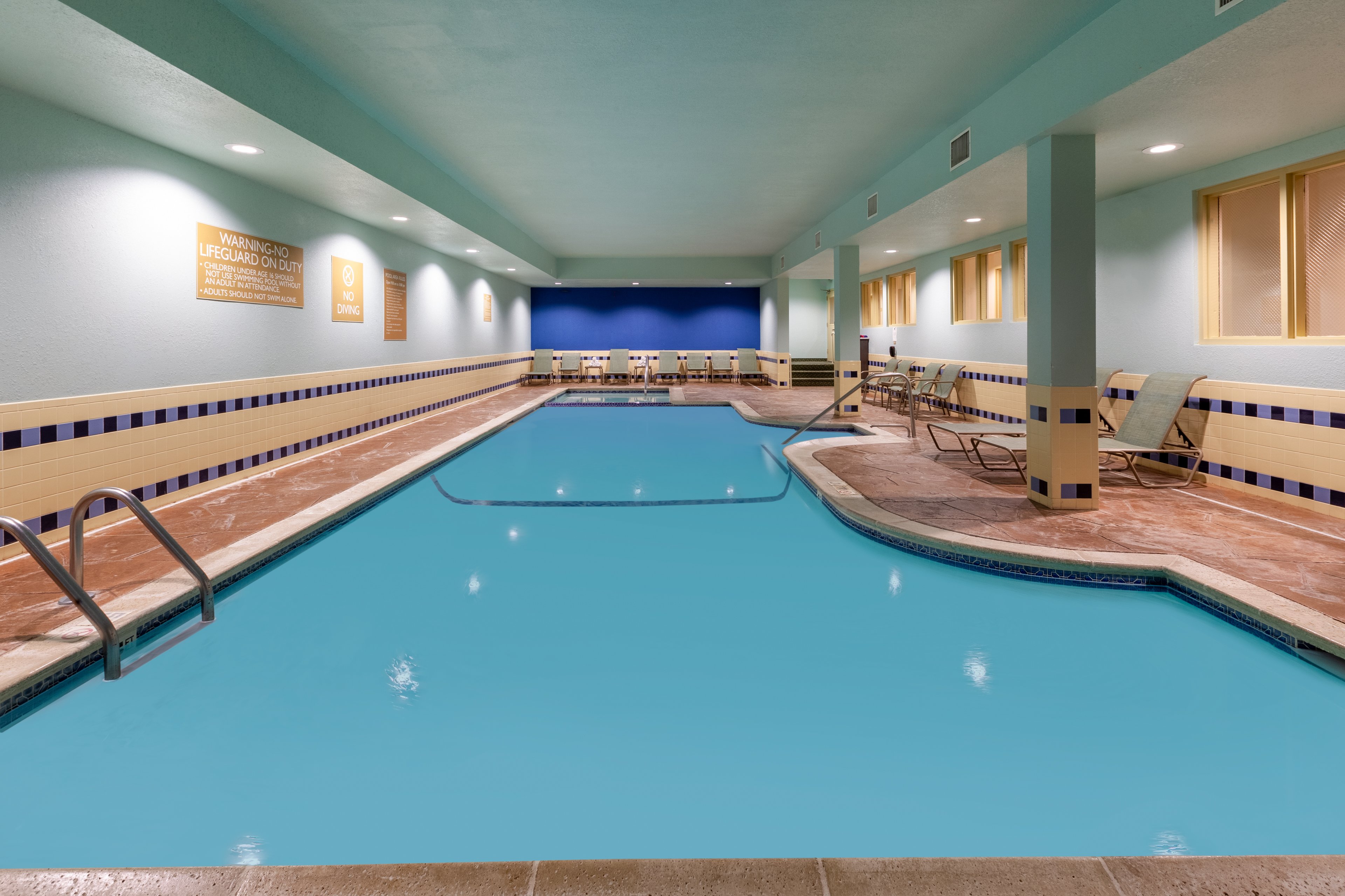 Candlewood Suites West Springfield 27/58