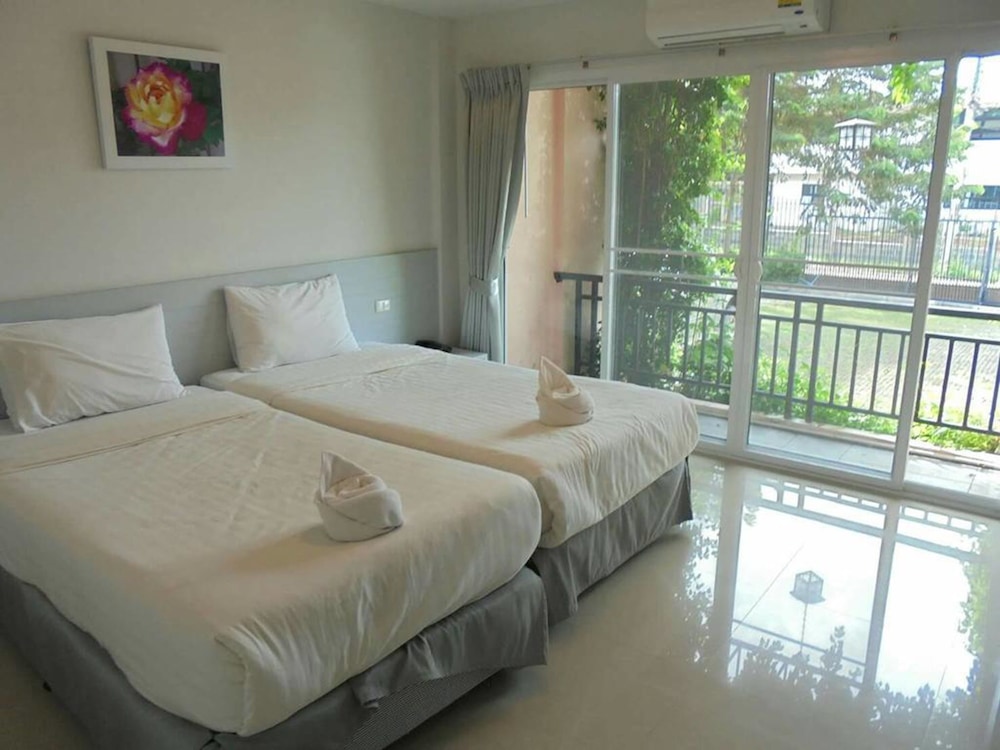 Rose Villa Resort 21/34
