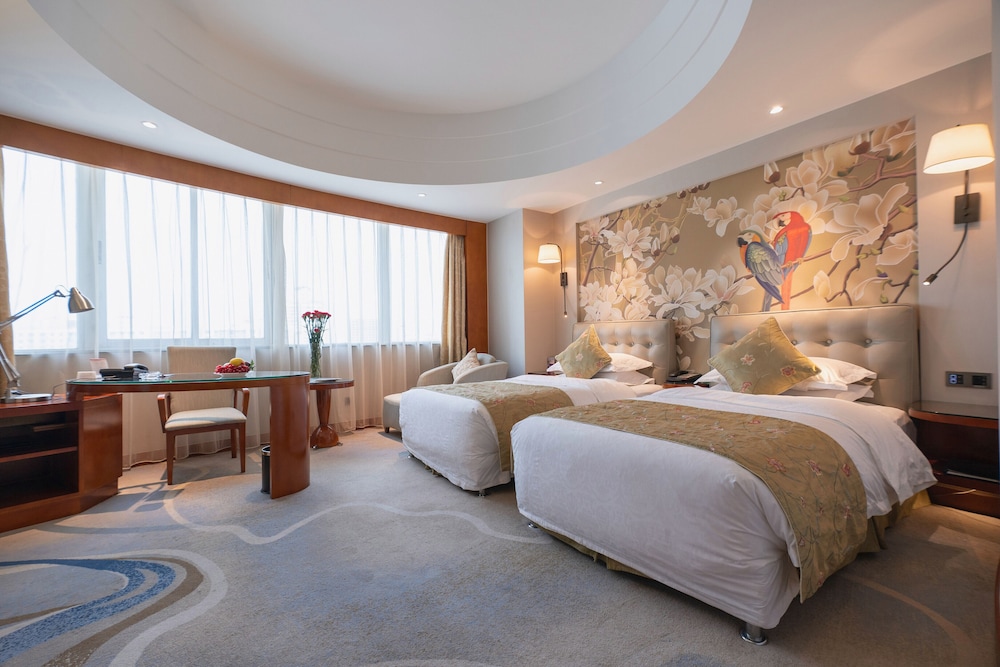 Luxemon Xinjiang Hongfu Hotel 9/30