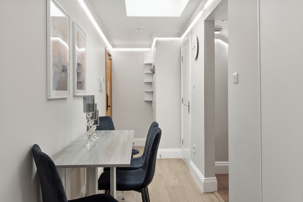 Guilford Street Apartments 27/50