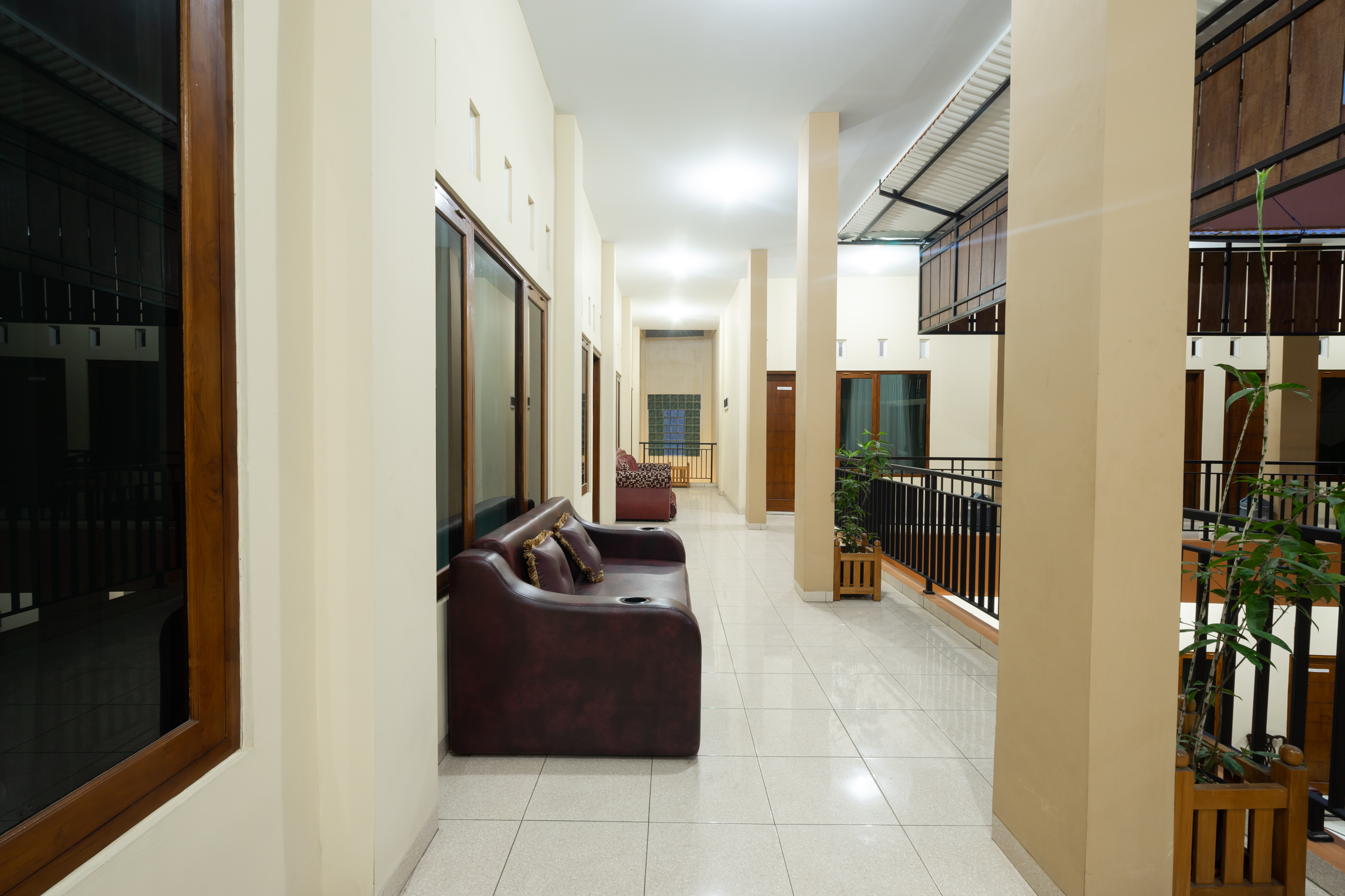 OYO 1885 Wisma Wongso Syariah 48/55